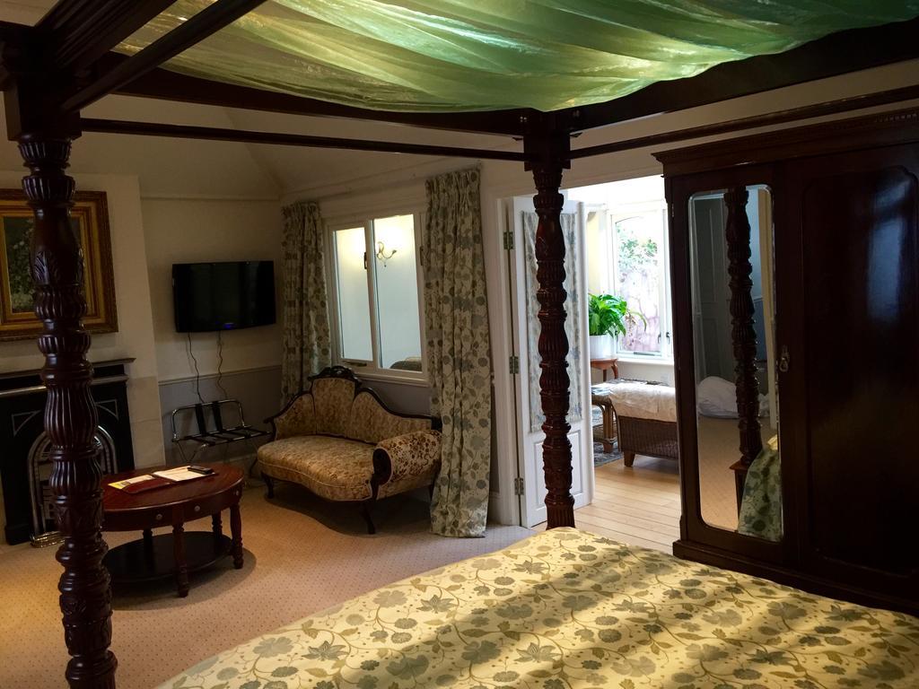 Lord Milner Hotel ลอนดอน ภายนอก รูปภาพ